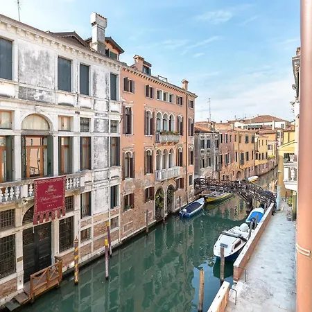 Ca' Cappello 1 With Canal View Apartment *