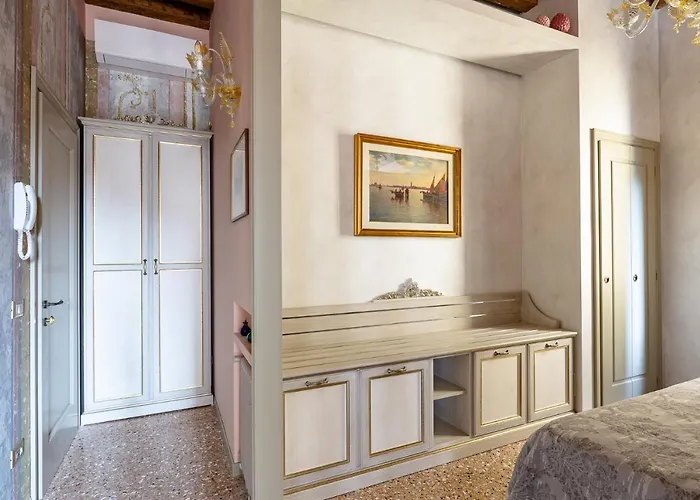 Ca' Cappello 1 With Canal View Βενετία