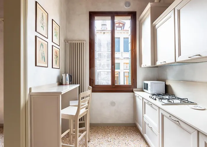 Apartman Ca' Cappello 1 With Canal View Velence